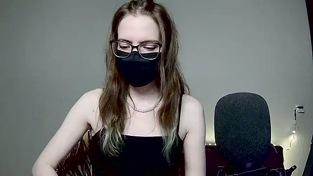 amber candyfloss online show from 12-22-25, 12:55