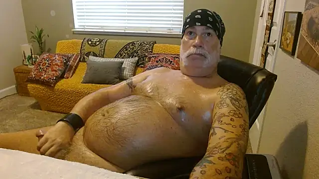 musclebearnips online show from 11-04-25, 07:06