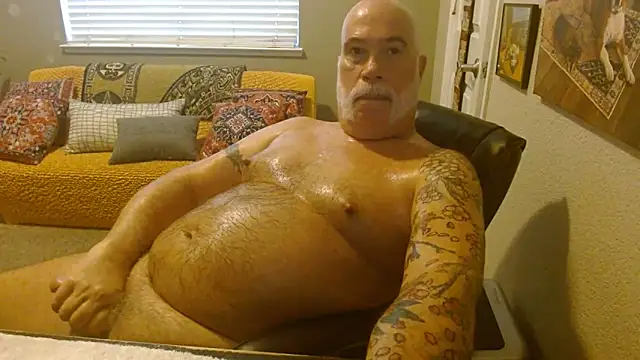 musclebearnips online show from 10-19-25, 06:43