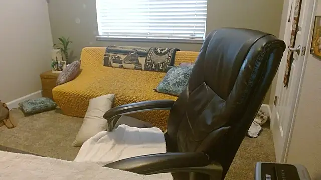 musclebearnips online show from 09-17-25, 06:32
