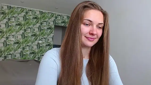 Olivia shine online show from 10-06-25, 04:24