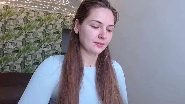 Olivia shine online show from 10-24-25, 04:22