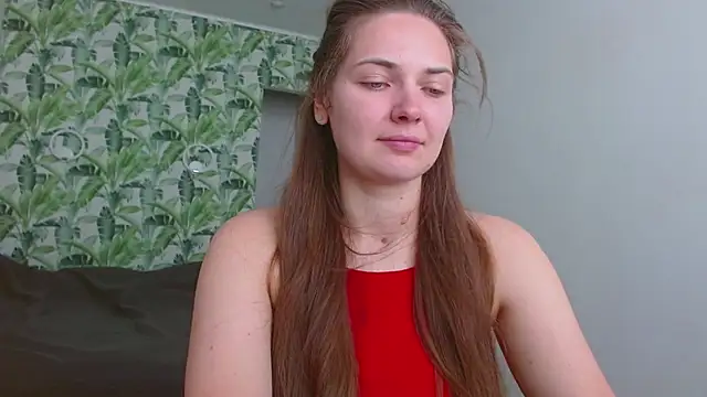 Snapshot of Olivia_shine chatting on 06-21-26, 04:29 Olivia shine online show from 06-21-26, 04:29