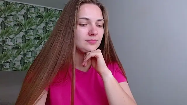 Olivia shine online show from 09-30-25, 04:29