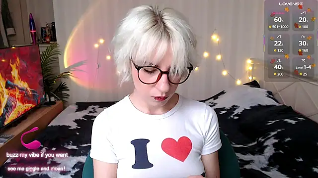  Moonlight t online show from 11-24-25, 09:53