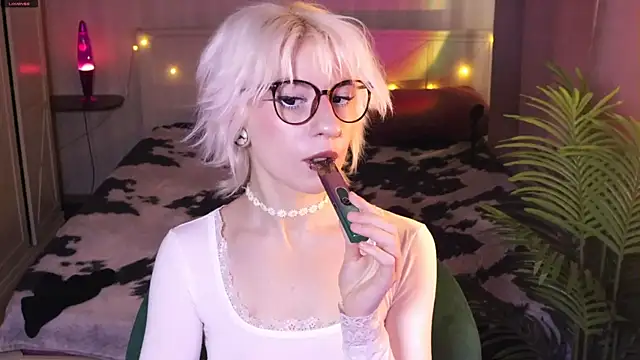  Moonlight t online show from 02-05-26, 09:38