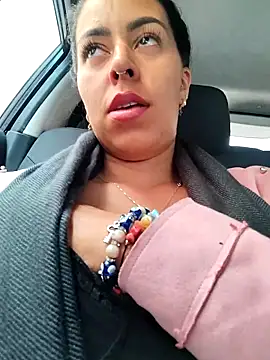 Emily Wane online show from 11-17-25, 04:44