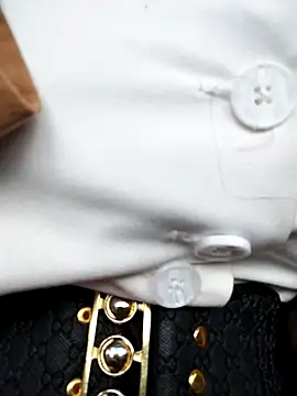 Emily Wane online show from 11-22-25, 04:17