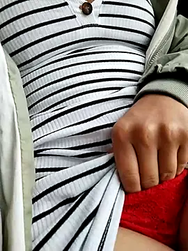 Emily Wane online show from 10-07-25, 03:24