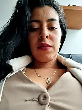 Emily Wane online show from 10-18-25, 04:42