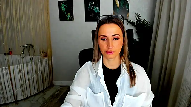 PassionGlow online show from 11-28-25, 03:17