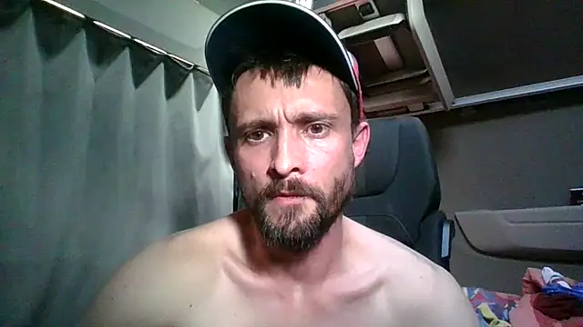 Snapshot of Spyy_coo chatting on 03-04-26, 02:03 Spyy coo online show from 03-04-26, 02:03