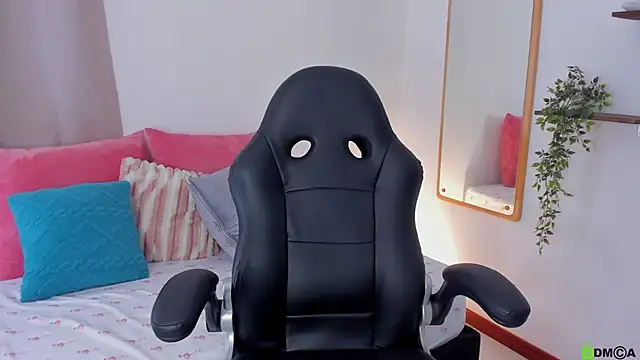 april  stone online show from 11-20-25, 07:36