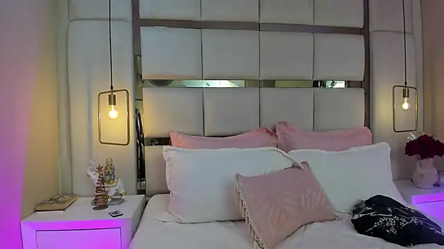 elizavenus online show from 11-26-25, 11:43