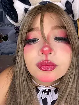 CharlotteMillers online show from 12-20-25, 02:58