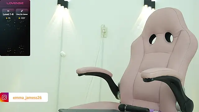 Emma jamess online show from 04-11-26, 07:45