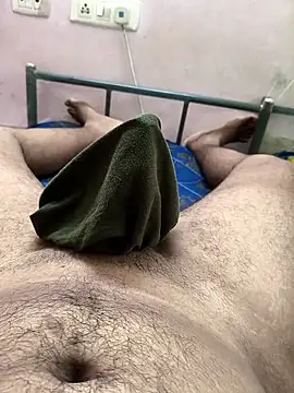 Tamil Chennai Men online show from 04-17-26, 03:31