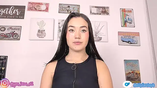 olivia22love online show from 10-31-25, 11:51