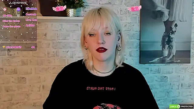 Snapshot of RachelCart chatting on 02-11-25, 09:41 RachelCart online show from 02-11-25, 09:41