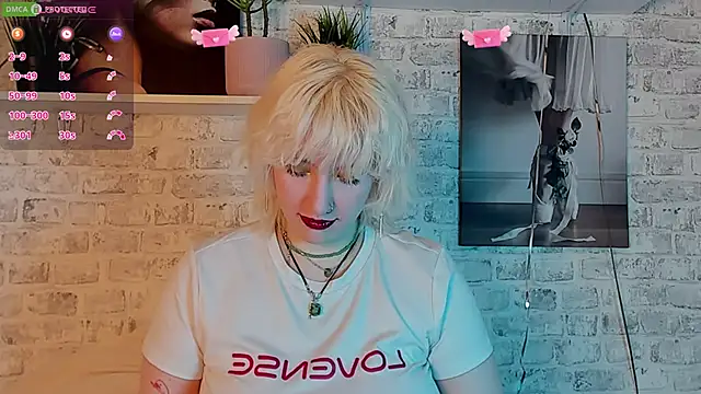 Snapshot of RachelCart chatting on 03-03-25, 03:38 RachelCart online show from 03-03-25, 03:38