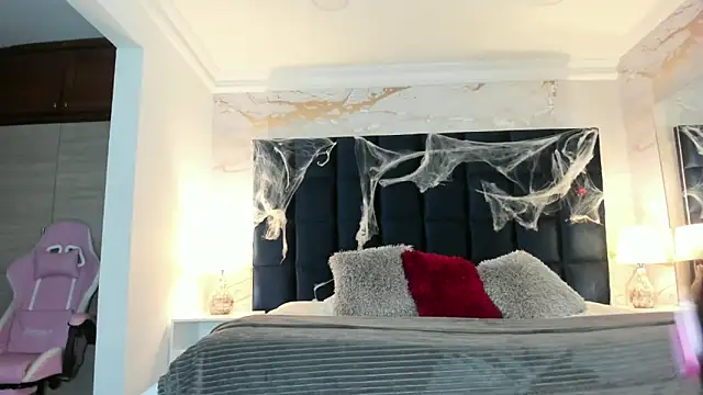 EVELIN MASON online show from 10-21-25, 09:47