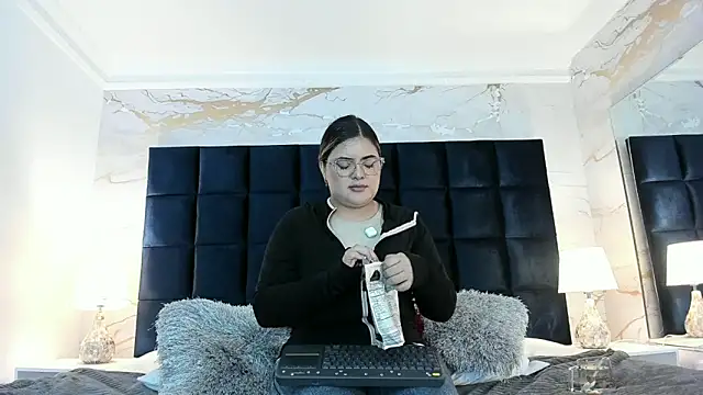 Snapshot of EVELIN_MASON chatting on 04-25-26, 07:55 EVELIN MASON online show from 04-25-26, 07:55
