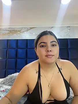 Snapshot of EVELIN_MASON chatting on 05-13-26, 07:54 EVELIN MASON online show from 05-13-26, 07:54