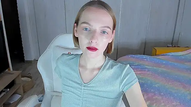 ice pixie online show from 11-20-25, 03:02