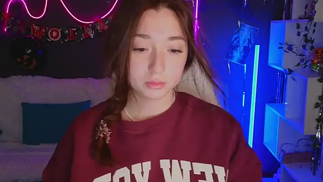 YasmineWest online show from 10-28-25, 01:50