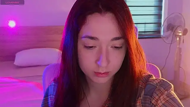 YasmineWest online show from 05-01-26, 12:37
