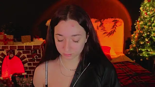 YasmineWest online show from 12-15-25, 01:55