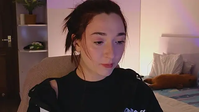 YasmineWest online show from 06-14-26, 12:06