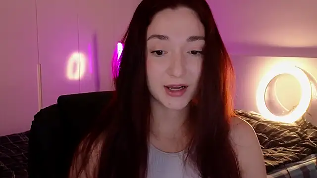 Snapshot of YasmineWest chatting on 07-22-26, 09:11 YasmineWest online show from 07-22-26, 09:11