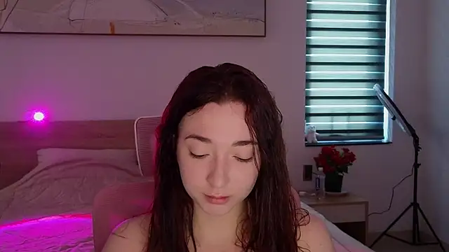 YasmineWest online show from 05-10-26, 04:49