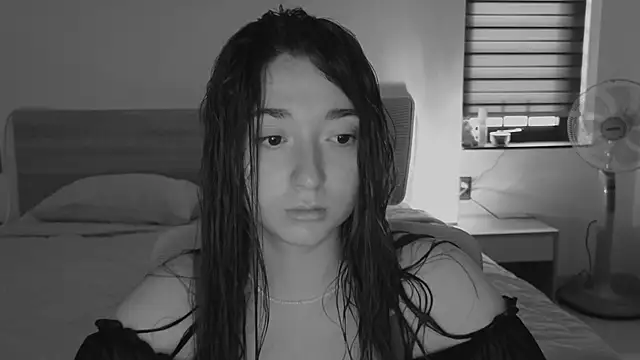 YasmineWest online show from 04-03-26, 12:17