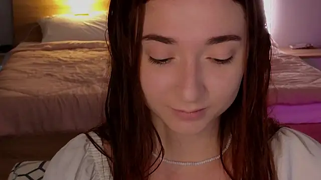 YasmineWest online show from 04-01-26, 06:37