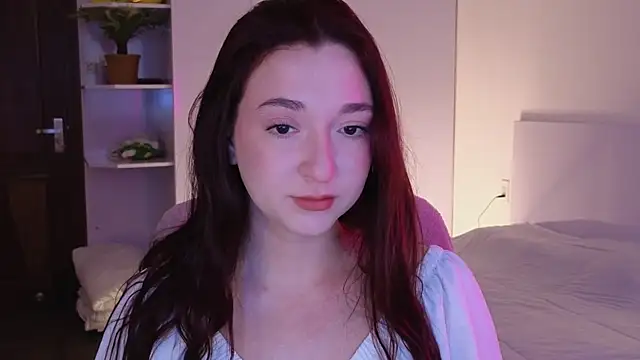 YasmineWest online show from 06-17-26, 01:05