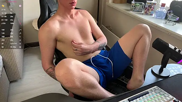 Snapshot of carthylovvve chatting on 06-27-26, 12:22 carthylovvve online show from 06-27-26, 12:22