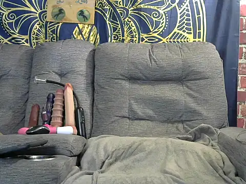 Snapshot of lovely_lola1111 chatting on 06-28-26, 02:07 lovely lola1111 online show from 06-28-26, 02:07