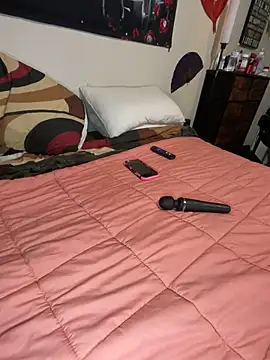 fatfabulous1981 online show from 12-14-25, 10:43