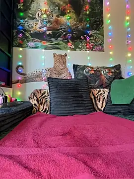 fatfabulous1981 online show from 05-08-26, 12:14