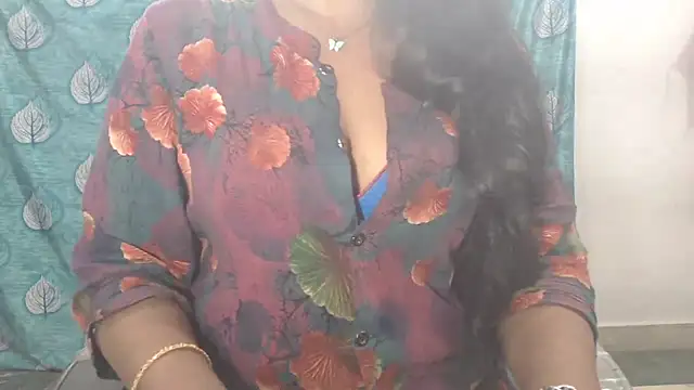 Sophia your online show from 01-12-26, 05:03