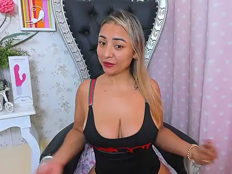 milf bigass  online show from 10-07-25, 12:39
