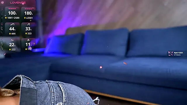 EsmeAinsley online show from 12-14-25, 02:51