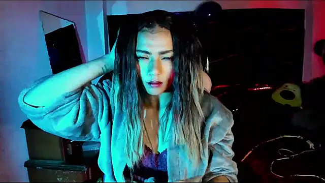 Snapshot of Lilithsabeth chatting on 07-15-26, 10:11 Lilithsabeth online show from 07-15-26, 10:11
