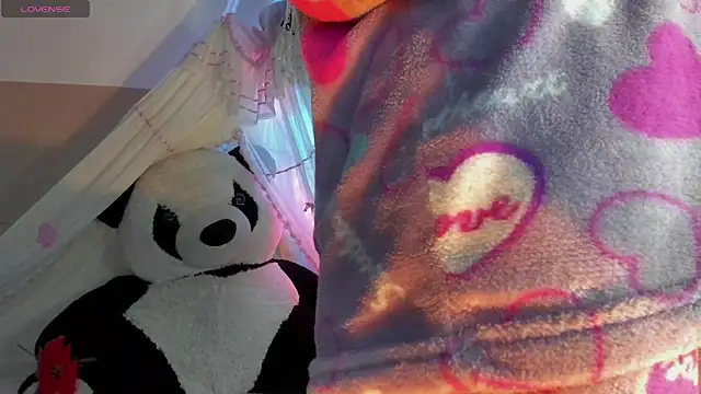 Lilithsabeth online show from 11-04-25, 08:29