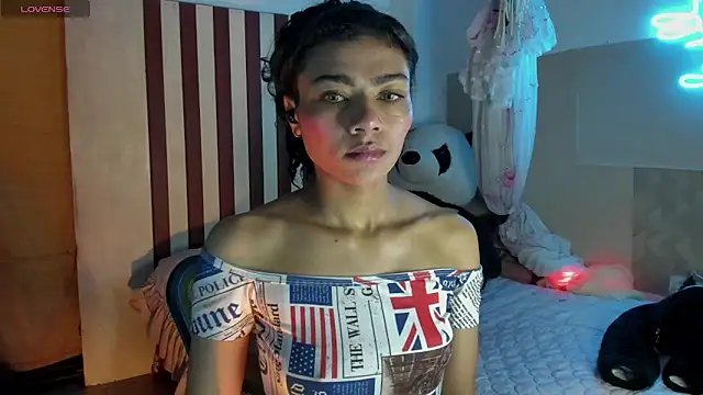 Snapshot of Lilithsabeth chatting on 10-11-25, 04:41 Lilithsabeth online show from 10-11-25, 04:41