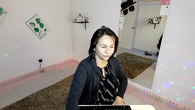 lollita 23  online show from 01-13-26, 07:18