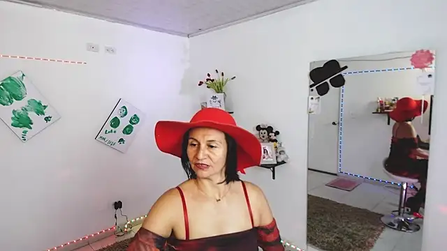 lollita 23  online show from 09-24-25, 08:26