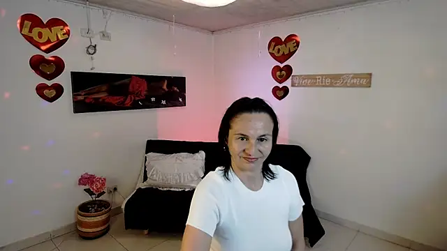 lollita 23  online show from 04-06-26, 08:21